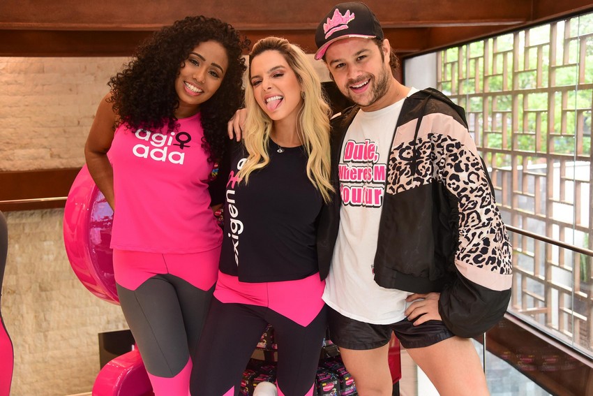 Giovanna Lancelotti, Justin Neto e Aline Azevedo marcam presença em aula de dança 