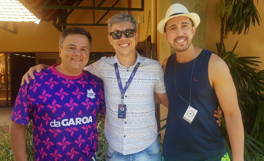 Apresentadores Thiago Rocha e Vladimir Alves do Programa A Tarde é Sua