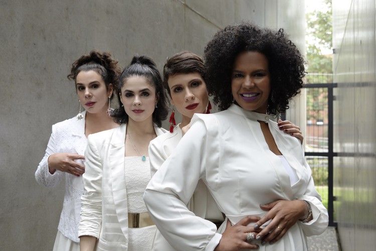 Grupo Cantrix apresentou repertório de Gilberto Gil no Paris 6 Burlesque