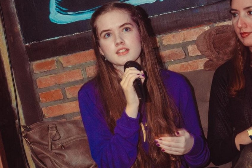 A escritora porto-alegrense Melissa Mellvee lança o livro Nós e os Dragões