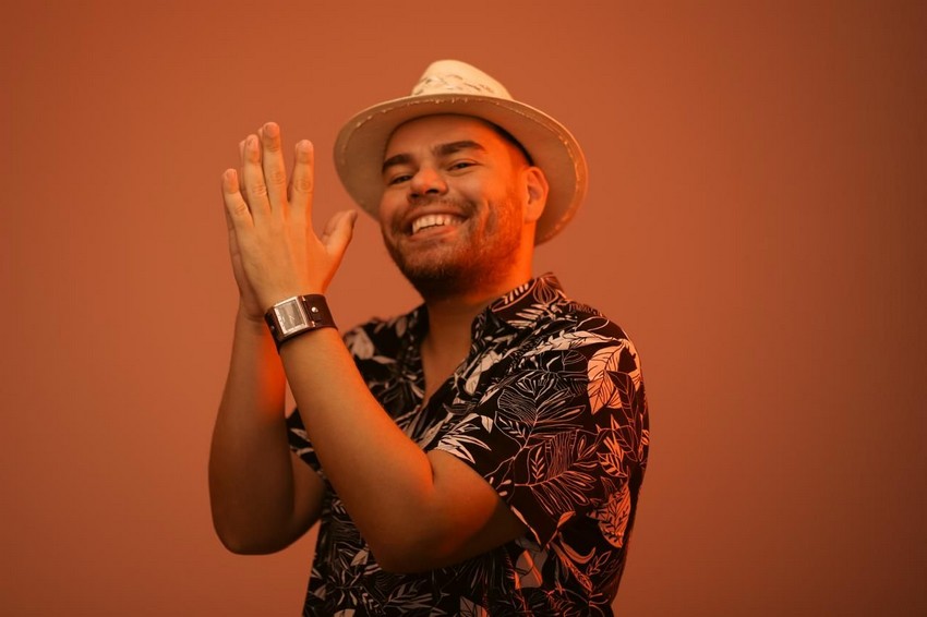 Amauri Nascimento lança Cais Carnal, EP de frevo que é sua carta de amor ao Carnaval