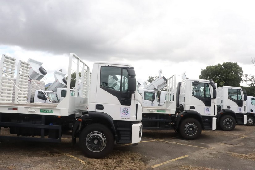 Autobahn Caminhões entrega mais um lote de caminhões ao Governo do Espírito Santo