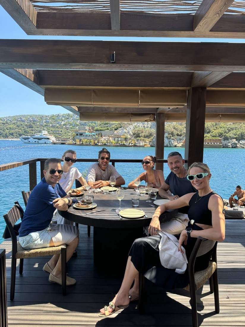 Babi Beluco, atleta amadora e top model, comemora aniversário na Turquia