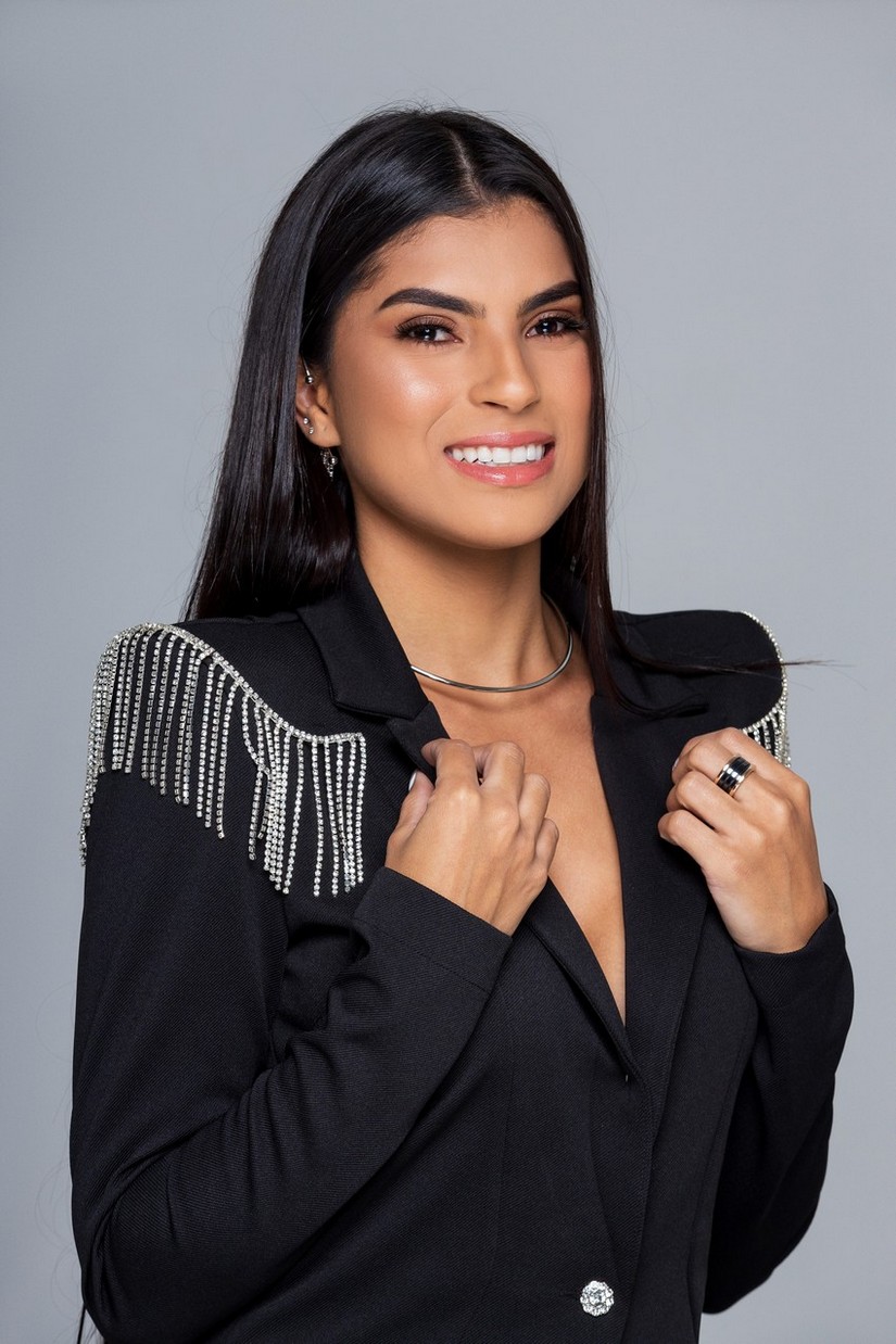 Carol Silva, novo nome da música sertaneja vem conquistando seu espaço no gênero mais popular no Brasil