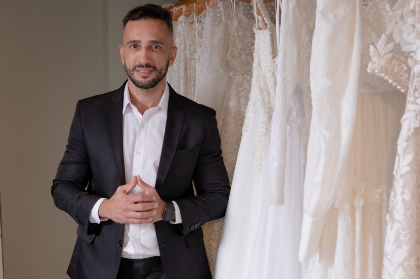 Charles Herman, da Victoria Alta Costura, celebra o retorno das festas e eventos