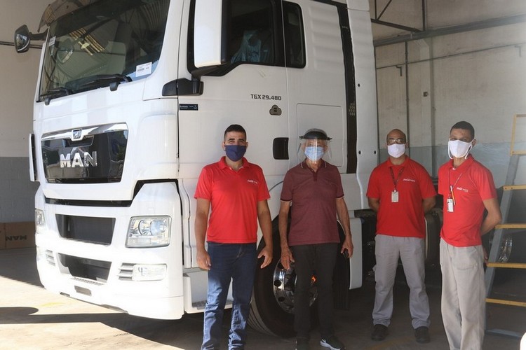 Cliente Rio de Janeiro Refrescos (Coca-Cola) recebendo mais um TGX 29.480 para a frota