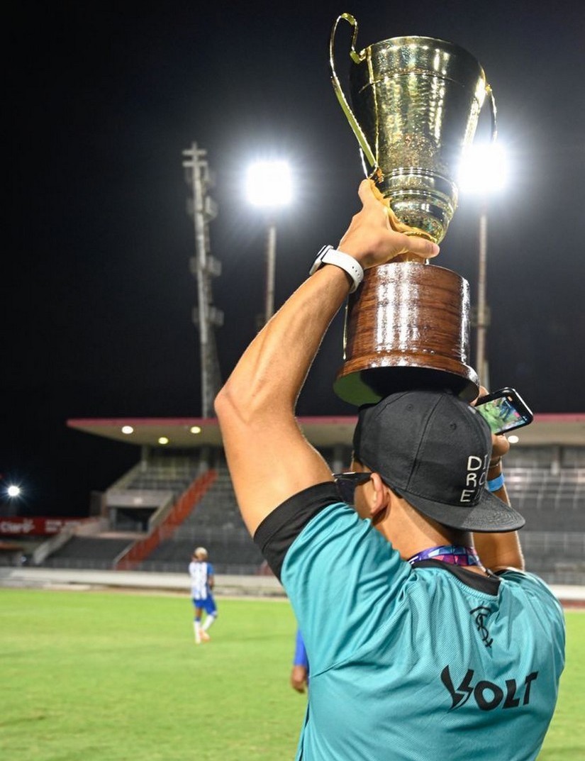 Com um valor para transferências internacionais de três milhões de dólares, Gabriel Dirceu assina com o CSA