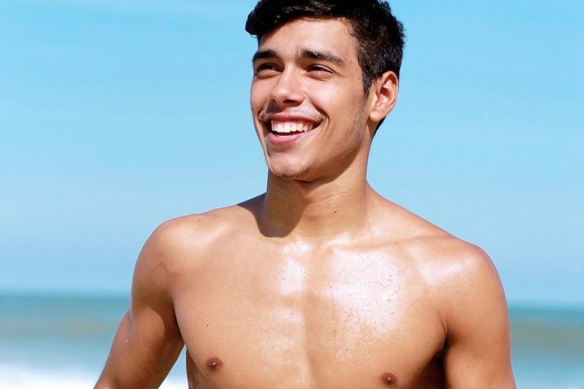 DJ Kaique foi o escolhido de Anitta para interagir com ela no clipe de 