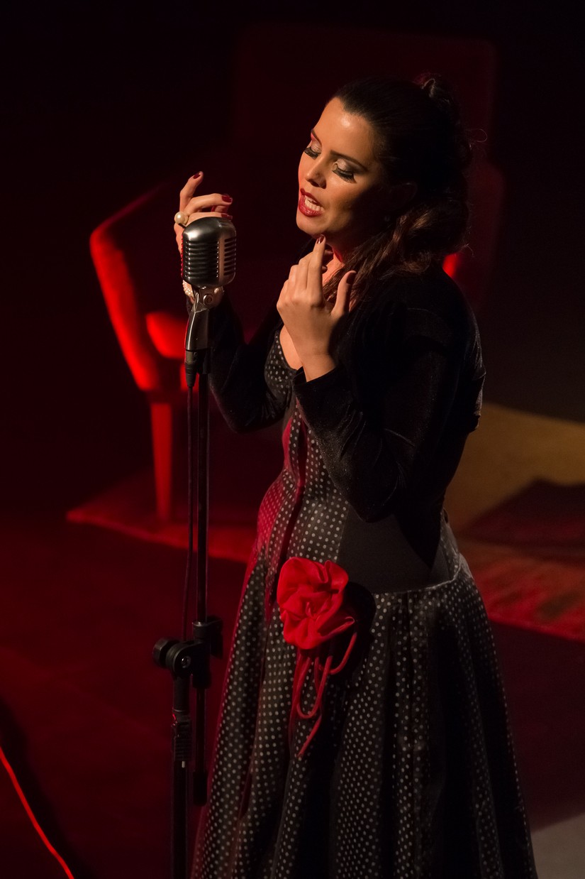 Dalva de Oliveira é homenageada em espetáculo no Teatro Nova Iguaçu Petrobras 