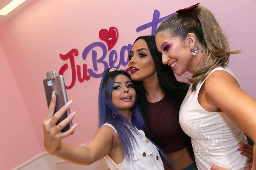 Dana Blue, Perlla e Juliana Bittencourt 