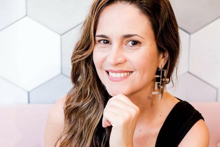 Designer capixaba Andrea de Pinho lança Coleção Formas de acessórios