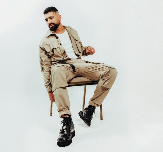 Dilsinho é o cantor mais ouvido em plataforma de streaming