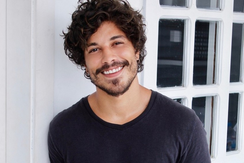 Douglas Sampaio está na série DNA do Crime, sucesso mundial na Netflix