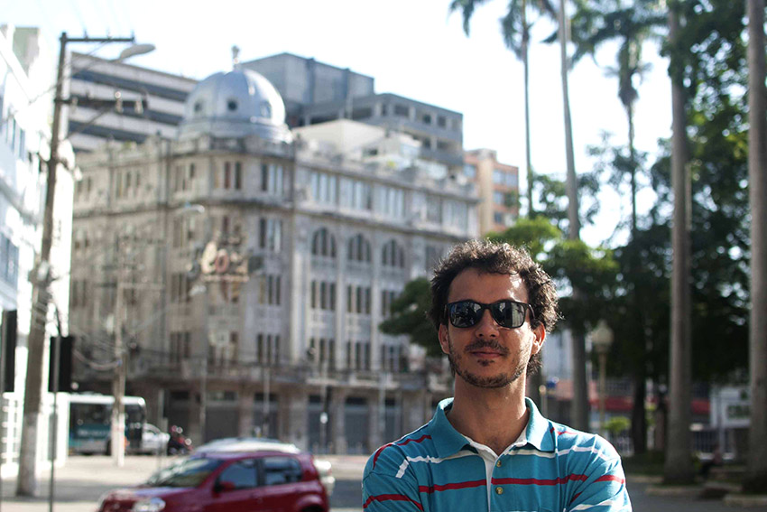 Duílio Kuster Cid lança neste mês o livro de poemas: O Sobrado