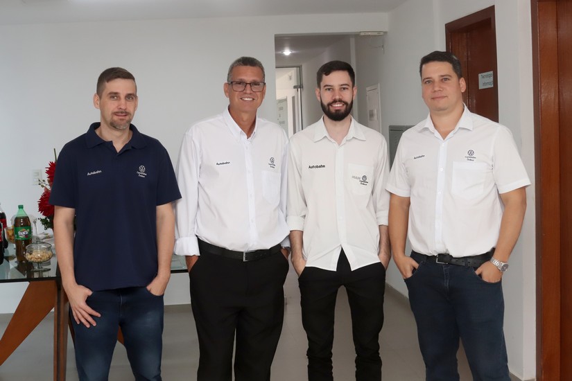 Elcio Doro, Gilberto Lopes, Igor Barbieri e Fernando Augusto. Staff Autobahn