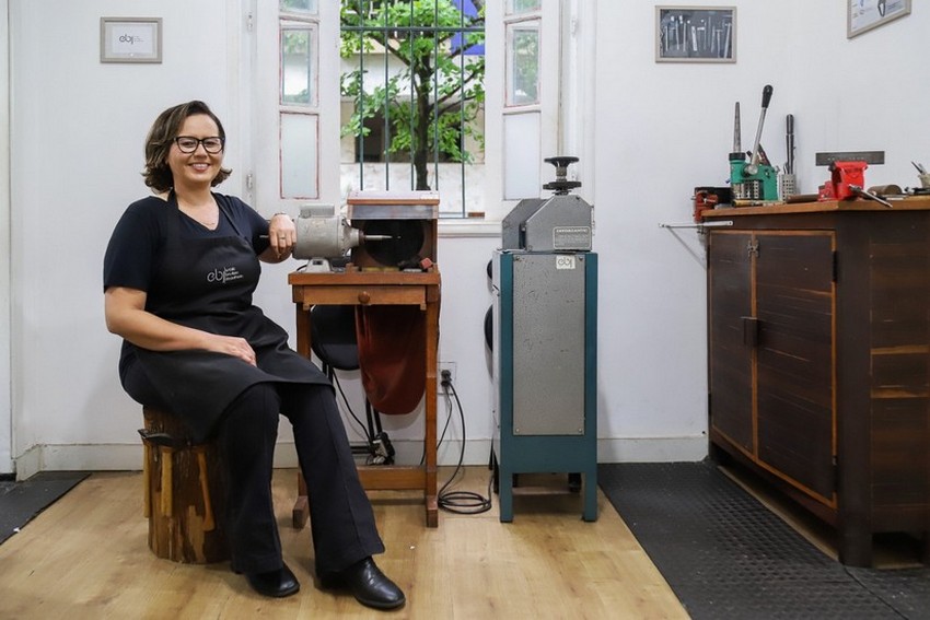 Escola Brasileira de Joalheria, que tem à frente Livi Pires, vai representar o Brasil na Semana de Joias de Milão