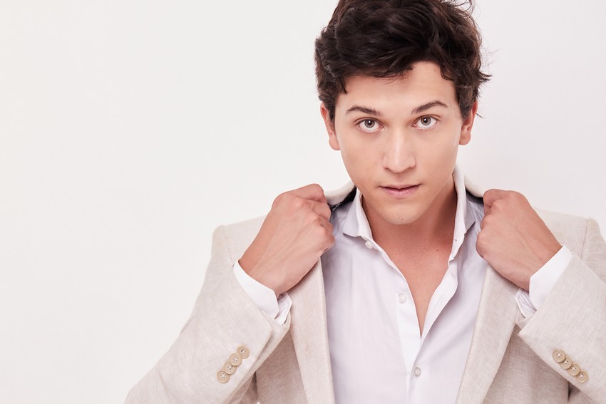 Felipe Coutinho, aos 22 anos, vive seu segundo papel na TV