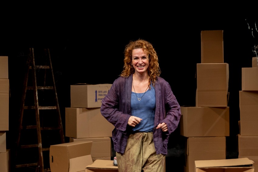 Francisca Queiroz estreia Ela, e Algumas Histórias - Dilemas da Mulher Contemporânea 