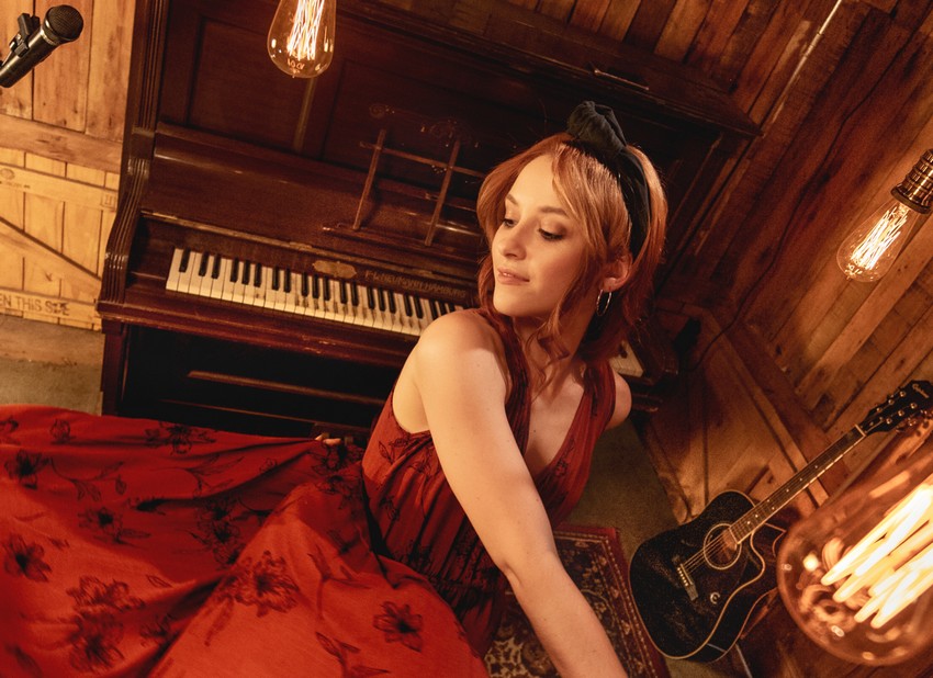 Emendando trabalhos na Disney, Gabriella Di Grecco fala sobre nova série musical de Miguel Falabella com ares de Glee!