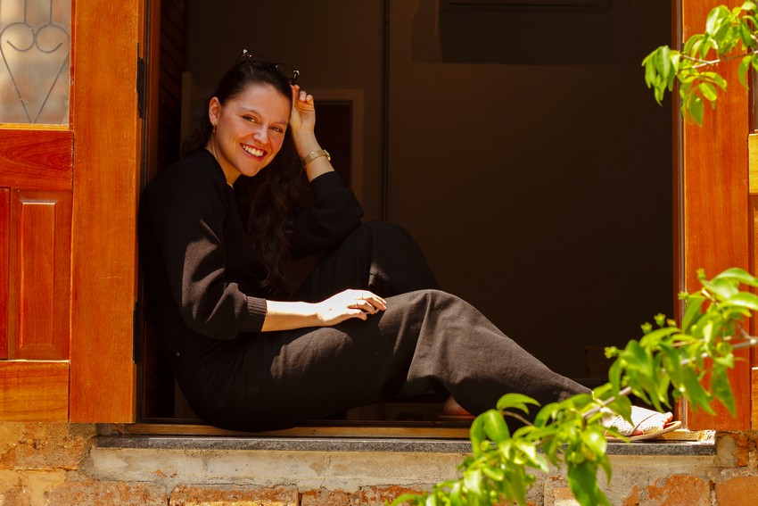 Giovanna Sassi estreia em ‘As Troianas’, montagem do Núcleo Experimental
