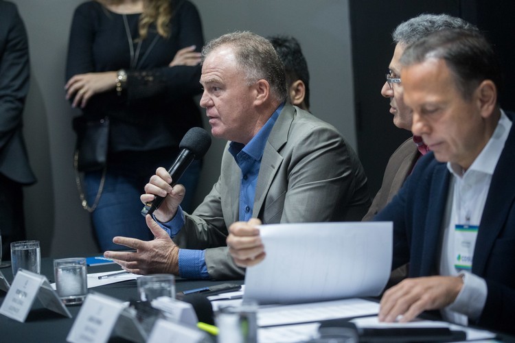 Casagrande participa de reunião com governadores das regiões Sul e Sudeste