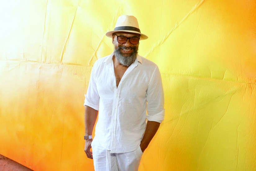 Hermes Inocencio representa ele mesmo no carnaval da União da Ilha