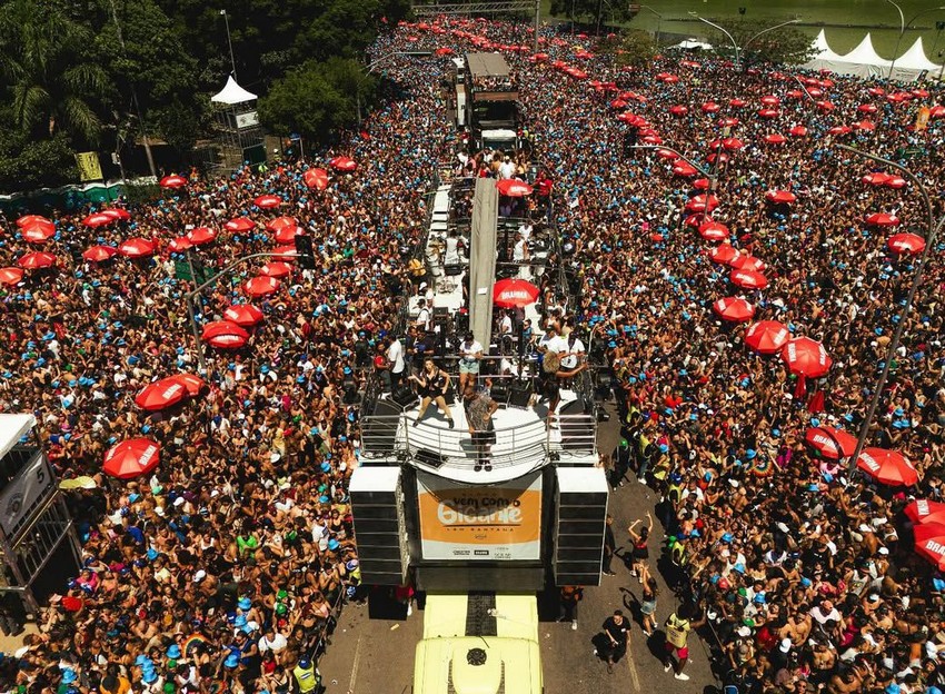 Léo Santana leva o bloco ‘Vem com o Gigante’ pelo 2º ano consecutivo ao Carnaval de Rua de São Paulo