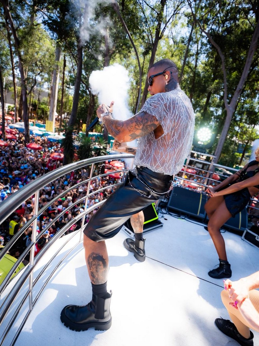 Léo Santana leva o bloco ‘Vem com o Gigante’ pelo 2º ano consecutivo ao Carnaval de Rua de São Paulo