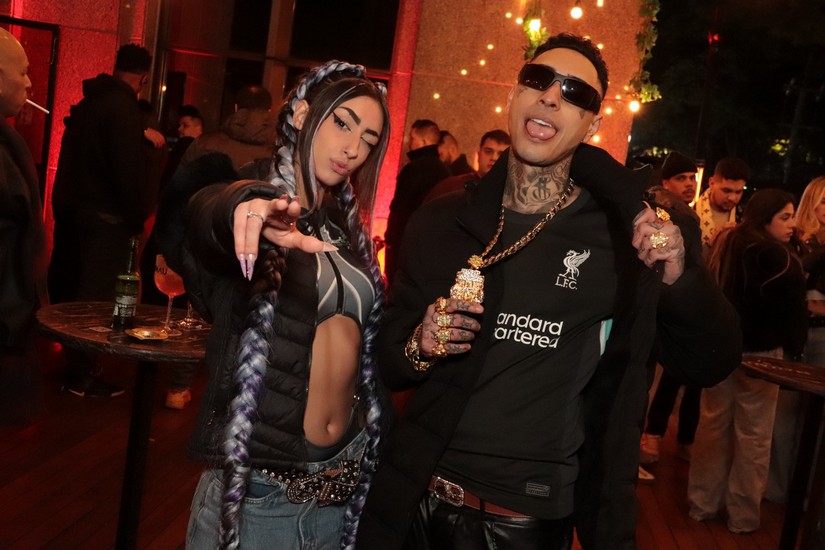 MCs Ari Falcão e Escxbar