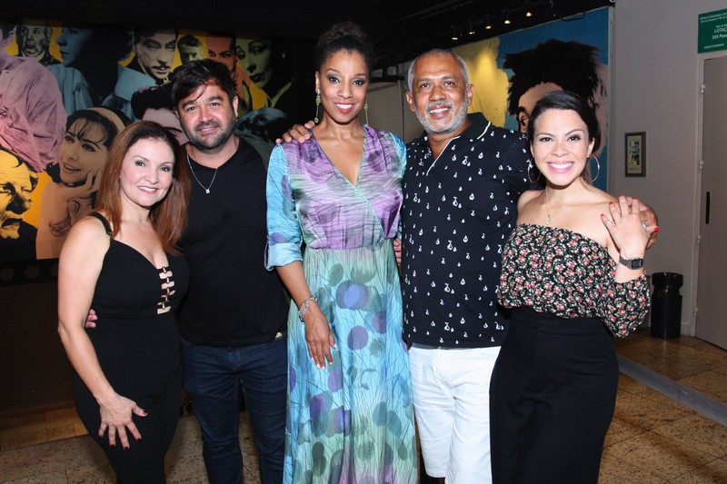 Maximiliana Reis, Alessandro Anes, Adriana Lessa, Jo Santana e Cacau Melo