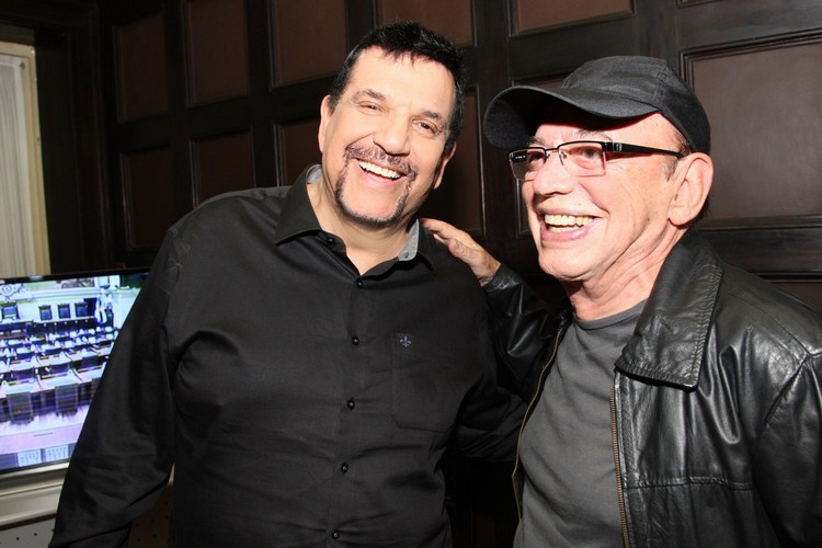 Michael Sullivan e seu amigo Carlos Colla