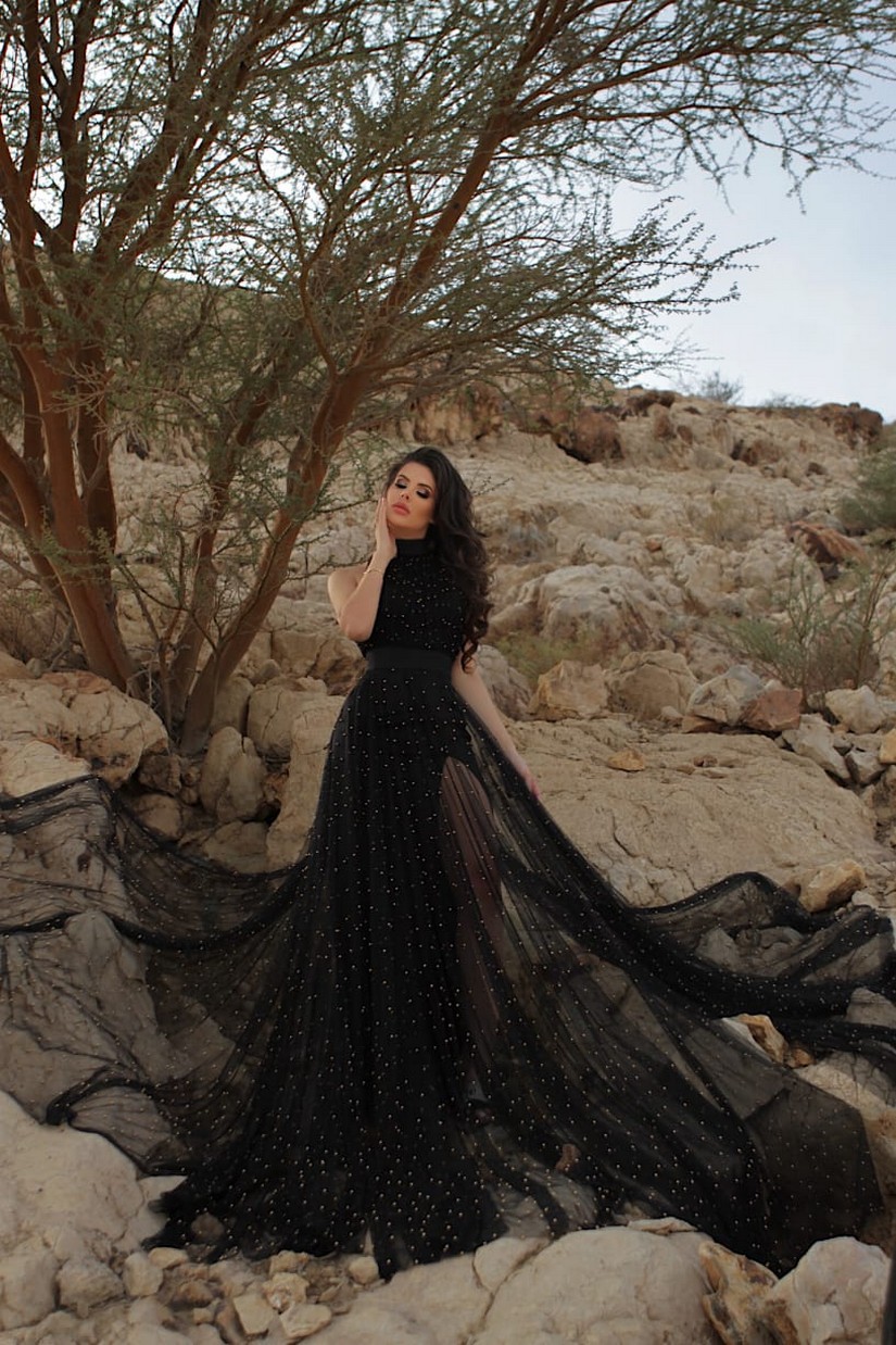 Miss Mônaco, Mariani Piaget faz ensaio arrebatador em Dubai e conta como é morar na cidade