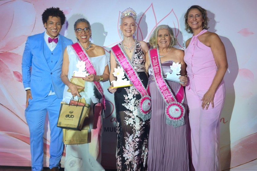 Miss Passarela do Bem 2026, Eve Malmann, Princesas Rosângela Moraes e Vânia Flor entre Lúcio Mathias e Mônica Alcântara