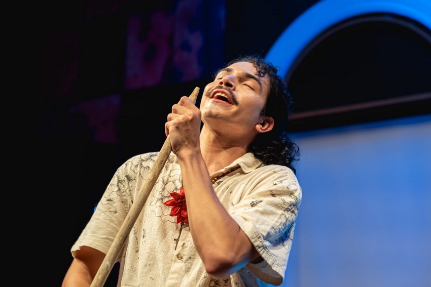 Monólogo ‘Cadeira de balanço’, de Dudu Gehlen, retorna aos palcos em curtíssima temporada no Teatro Cândido Mendes