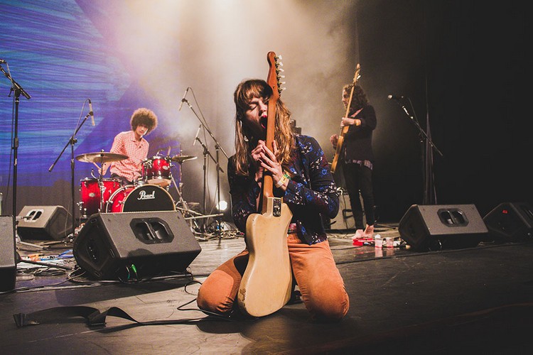 My Magical Glowing Lens