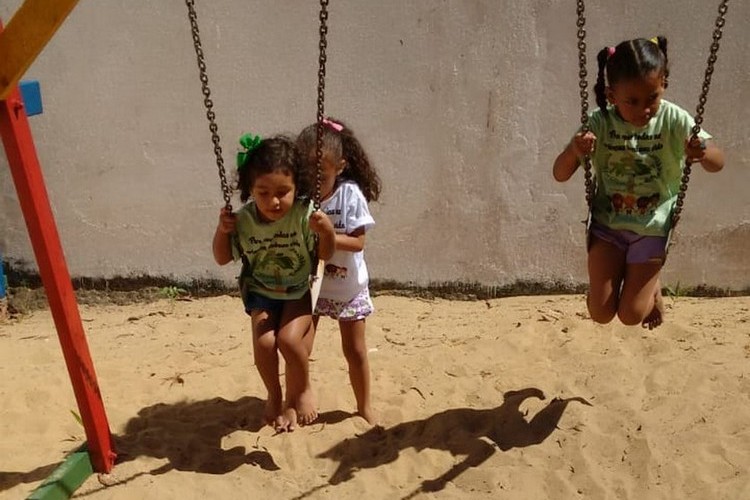 Natal solidário para crianças de Terra Vermelha