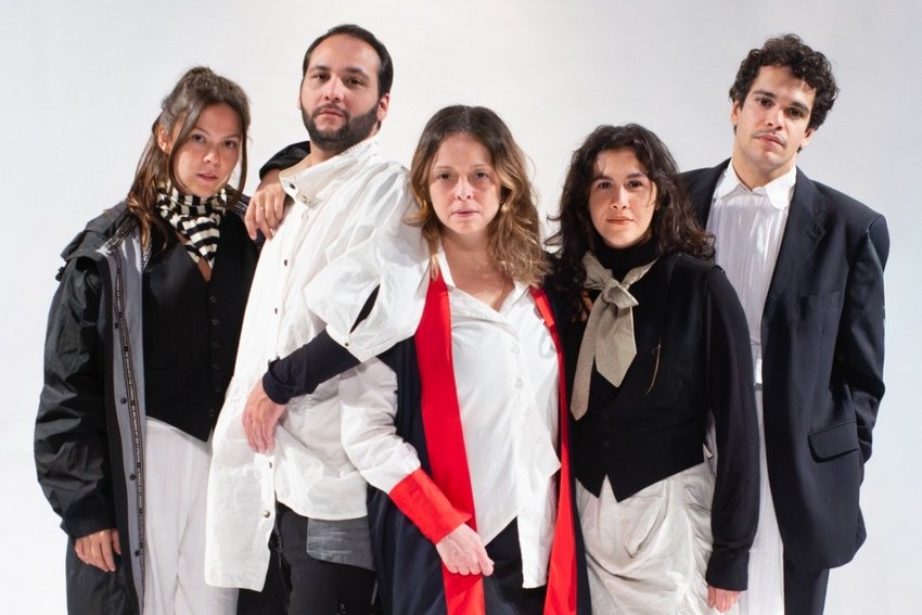Penúltima Companhia de Teatro estreia espetáculo criado entre amigos e parceiros artísticos