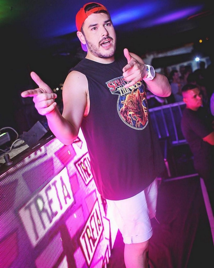 Pink Flamingo comemora aniversário de três anos tendo Grag Queen como atração principal