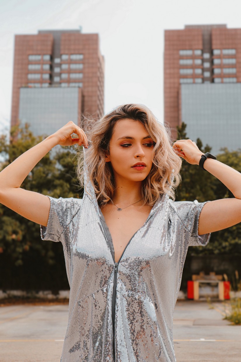 Pri Pach se entrega à química e quer deixar rolar em seu novo single ‘Vem'