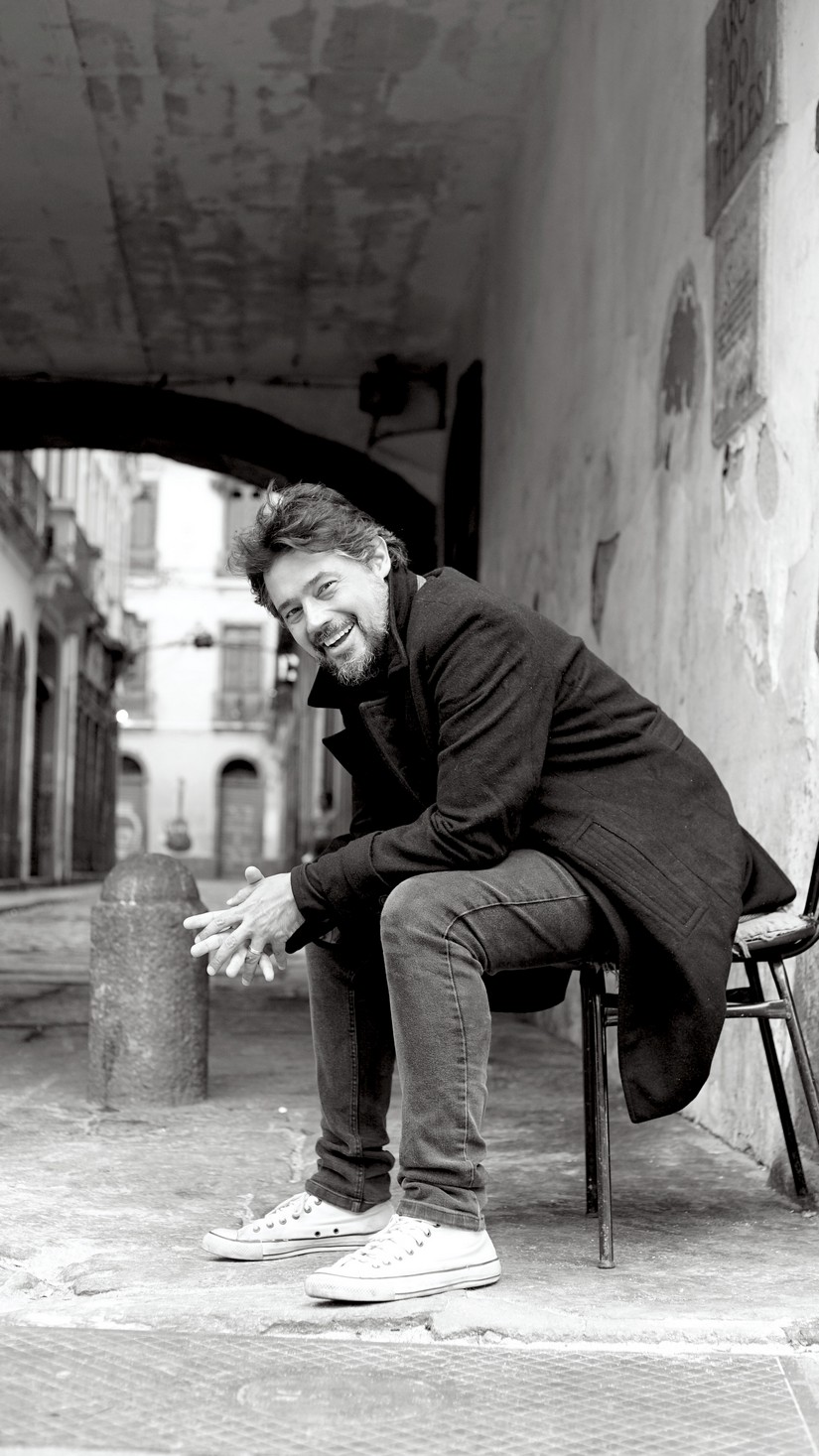 O cineasta e diretor René Sampaio estreia a icônica história de Eduardo & Mônica