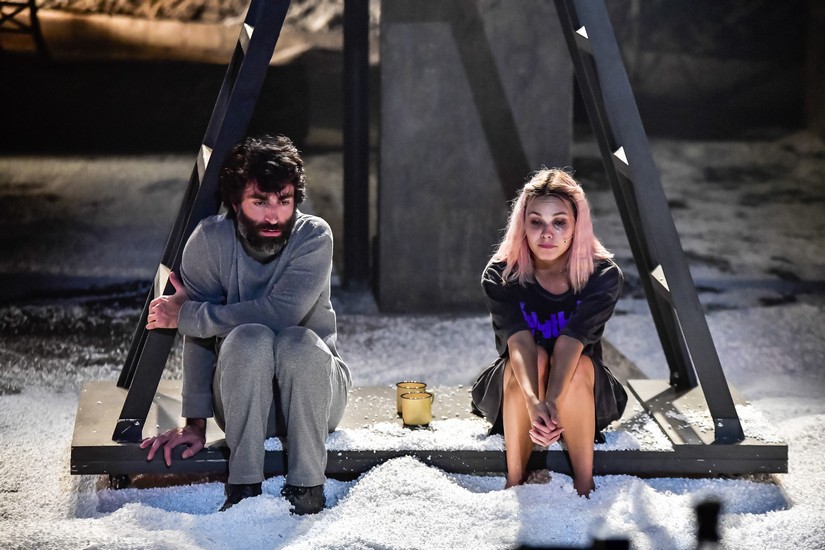 Rodrigo Pandolfo e Louise D’Tuani estreiam Alaska no Teatro Poeira, em 3 de Outubro