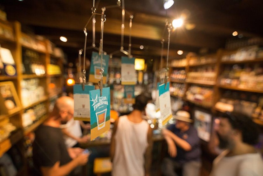 Cachaça capixaba Santa Terezinha recebe visita de degustador europeu