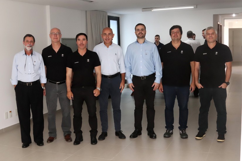 Staff da fábrica, Marcio Kraus, Ricardo Kneitz, Willian Soares, Marcos Franco, Carlos Vinicius, Marcelo dAvila e Rafael Abud