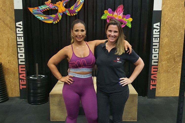 Valesca Popozuda surpreende alunas de academia da Zona Norte do Rio