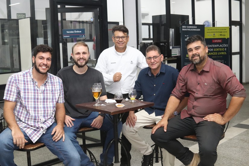 Vitor Charpinel, Henrique Turra, Edmilson Sarmento, Joel Caetano e Juliano coelho