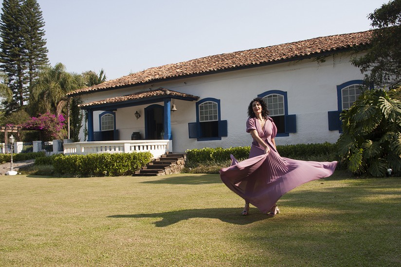 Atriz Cristiane Machado é a embaixadora do Calendário As 12 Mulheres