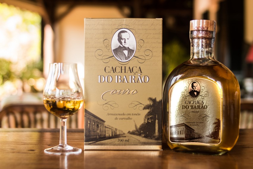 Família Zurita relança Cachaça do Barão em homenagem aos 10 anos da marca