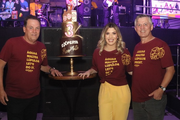 Cerveja Experta comemora 3 anos com tarde de muita música na boate Hangar